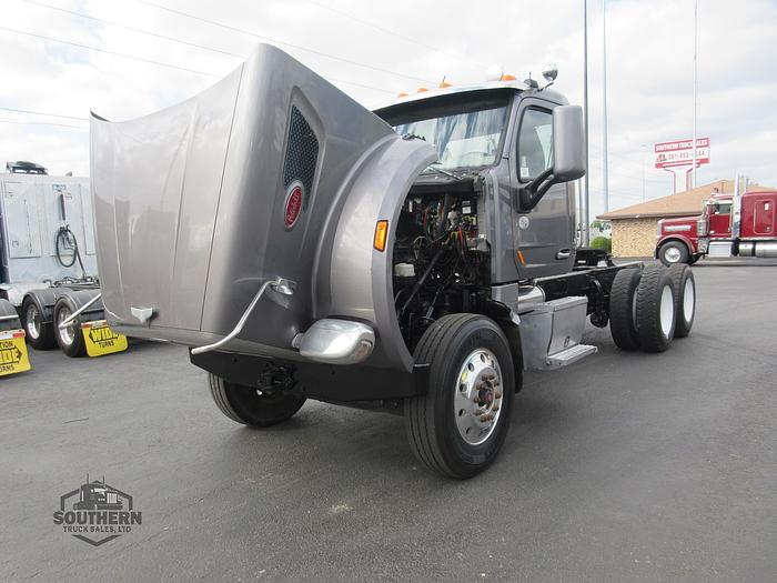 Used 2020 PETERBILT 567