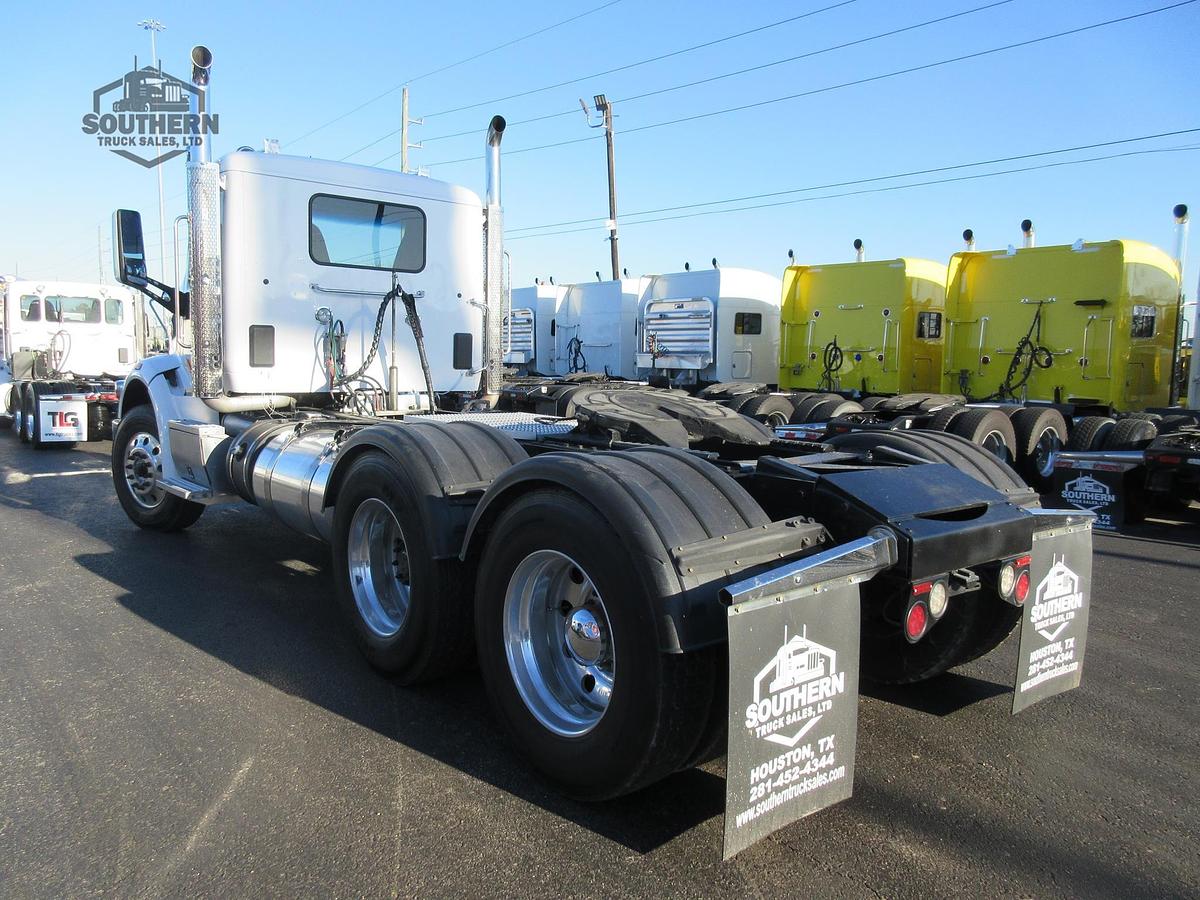 Used 2020 PETERBILT 567