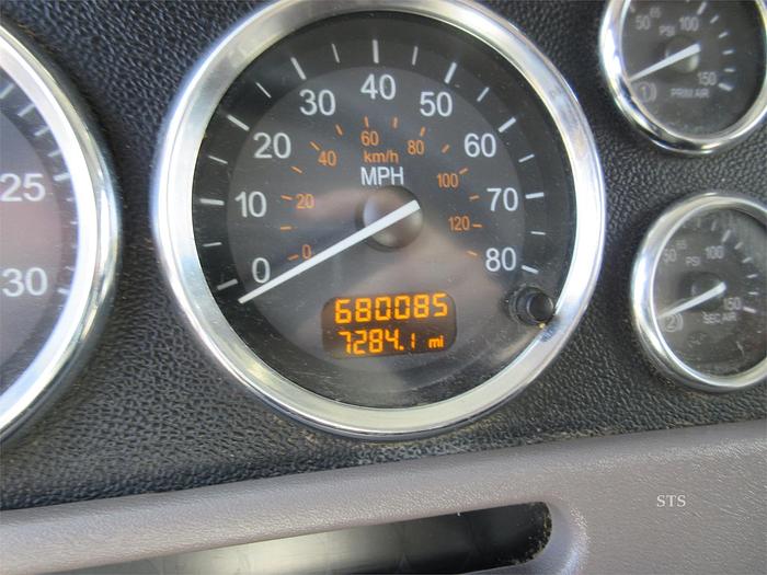 Used 2013 PETERBILT 365