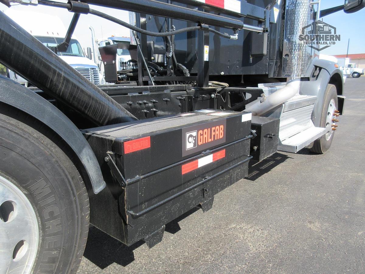 Used 2025 PETERBILT 567