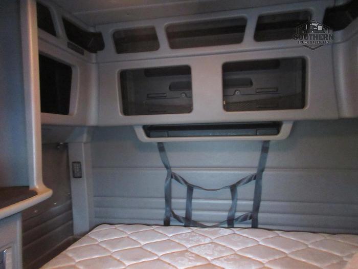 Used 2020 PETERBILT 389