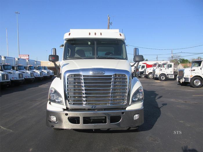 Used 2016 FREIGHTLINER CASCADIA 125
