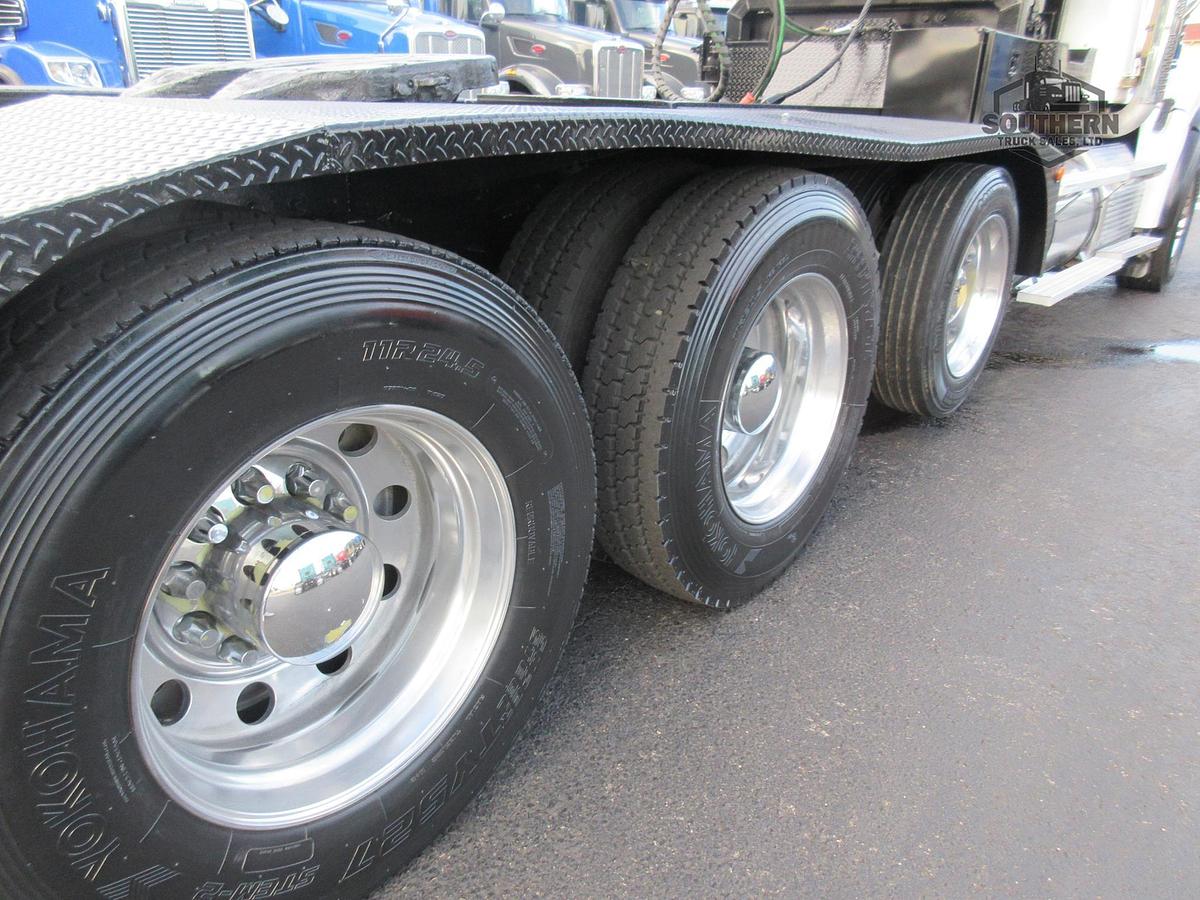 Used 2018 FREIGHTLINER CORONADO 122 SD