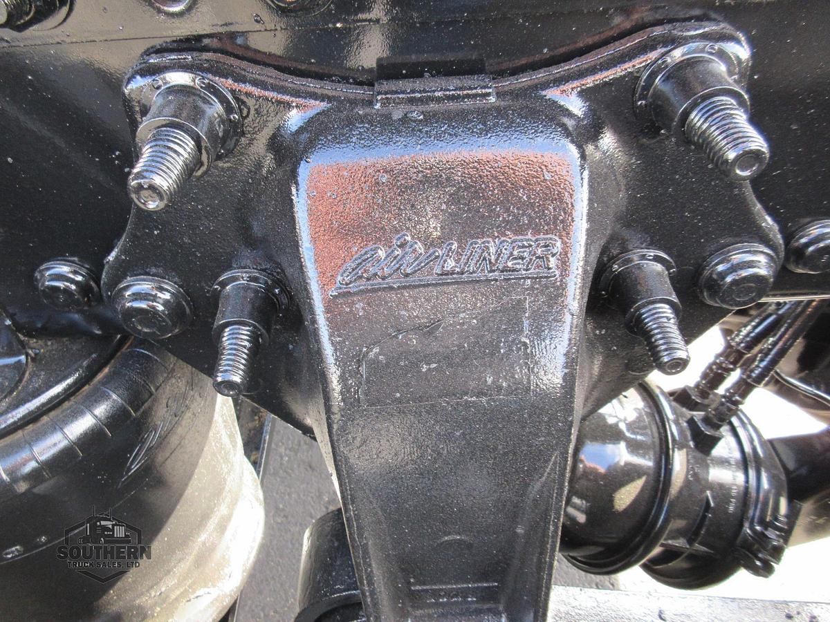 Used 2019 FREIGHTLINER 122SD