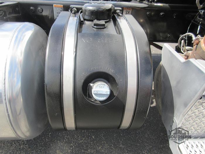 Used 2020 PETERBILT 567