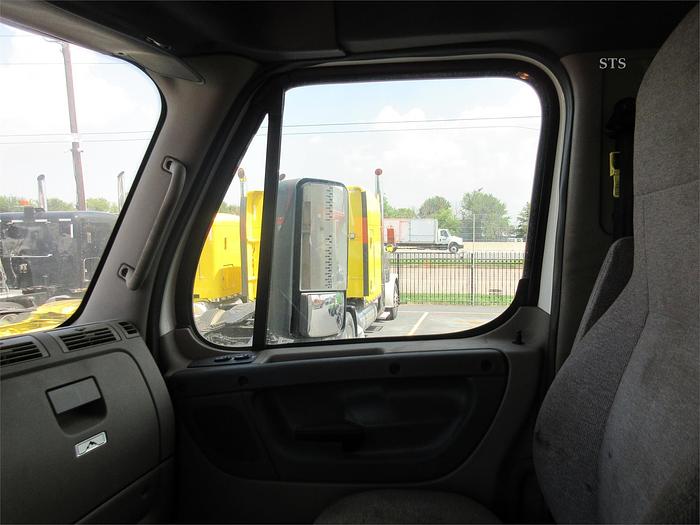 Used 2017 FREIGHTLINER CASCADIA 125