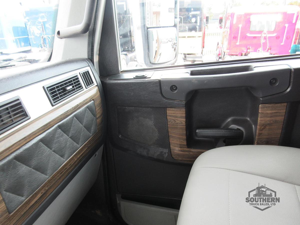 Used 2018 FREIGHTLINER CORONADO 122 SD