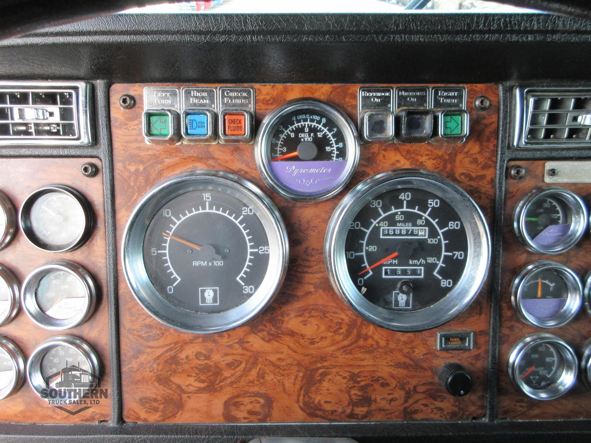 Used 1999 KENWORTH W900