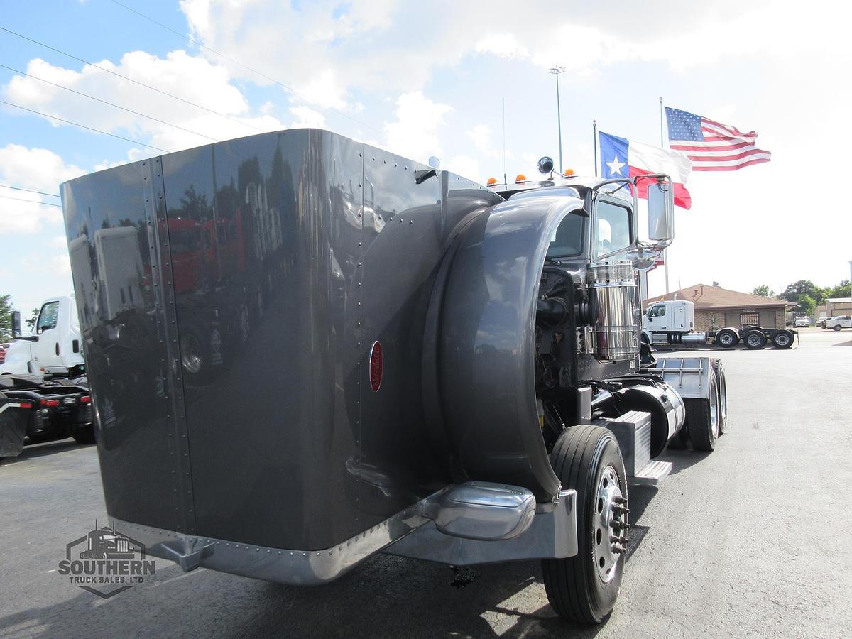 Used 2022 PETERBILT 389