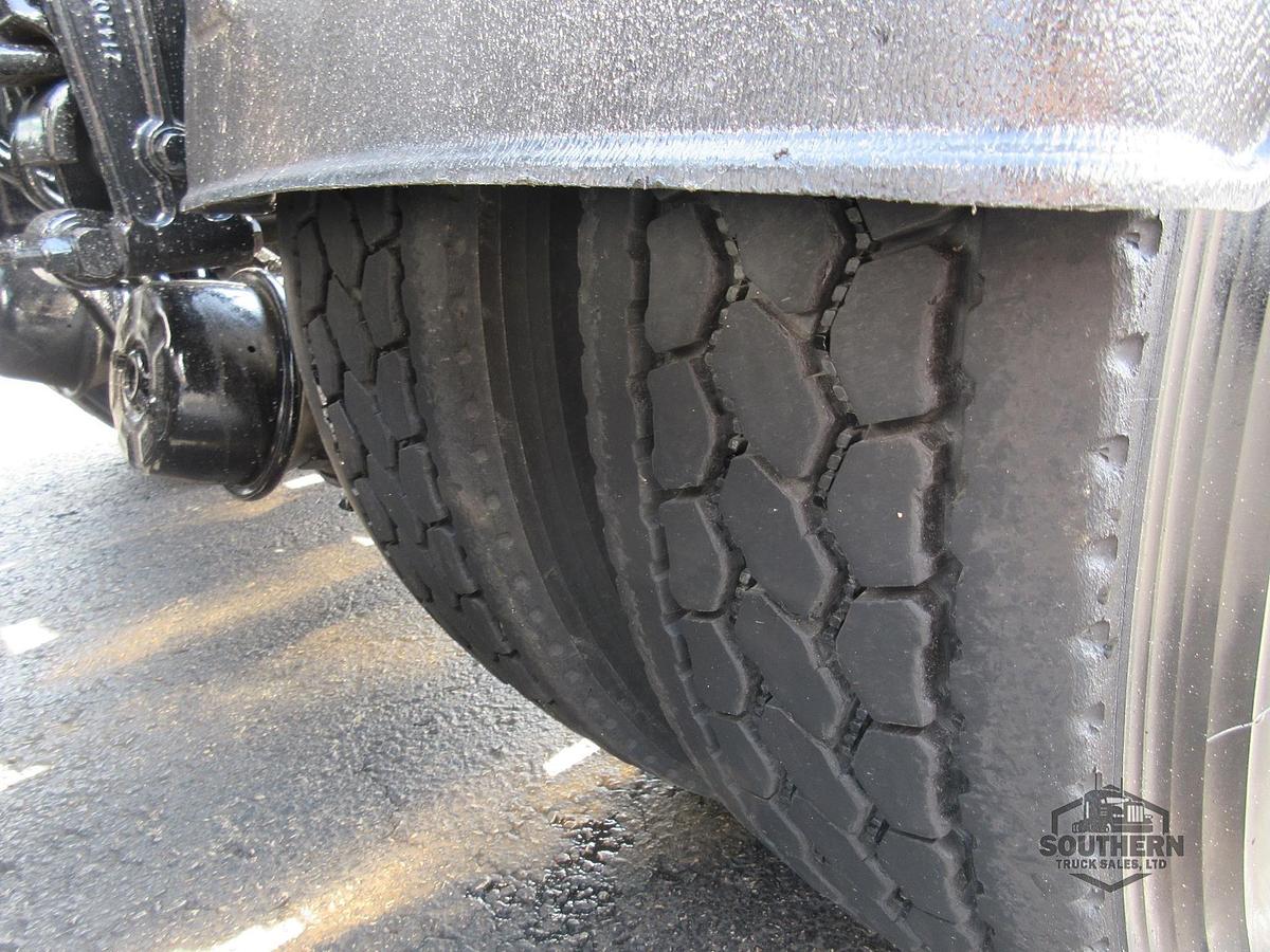 Used 2021 PETERBILT 567