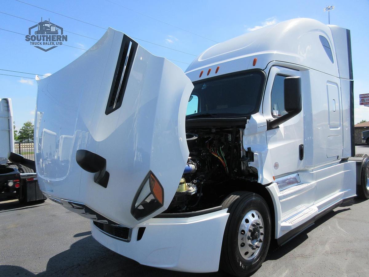 Used 2020 FREIGHTLINER CASCADIA 126