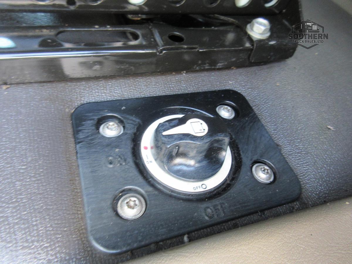 Used 2018 FREIGHTLINER CASCADIA 125