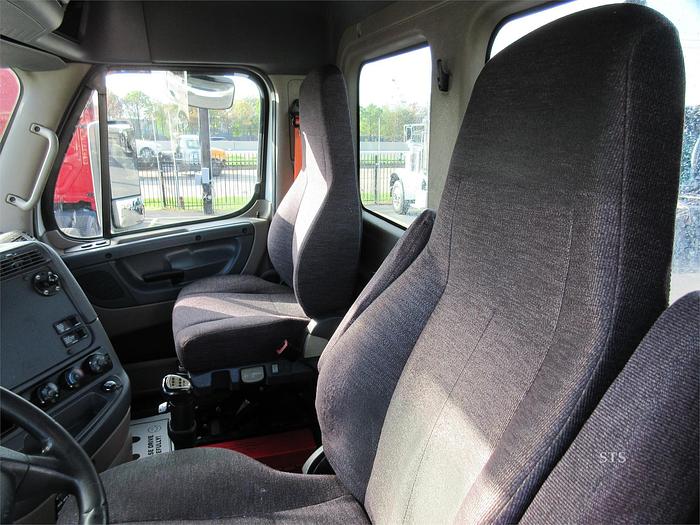 Used 2015 FREIGHTLINER CASCADIA 125