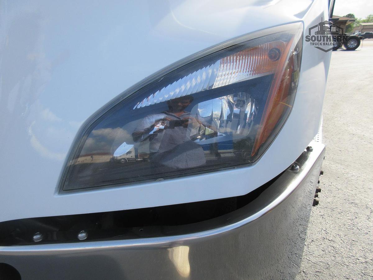 Used 2019 FREIGHTLINER CASCADIA 126