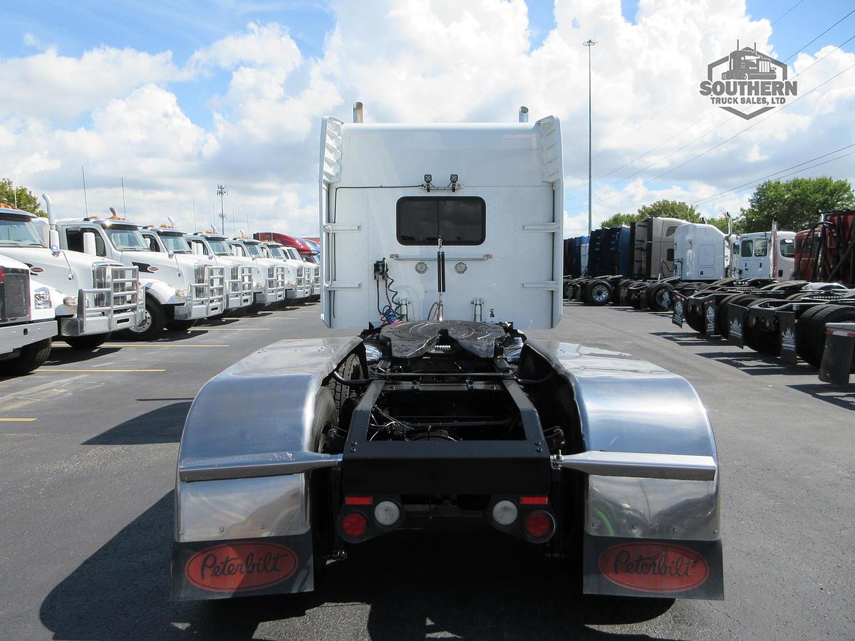 Used 2016 PETERBILT 389