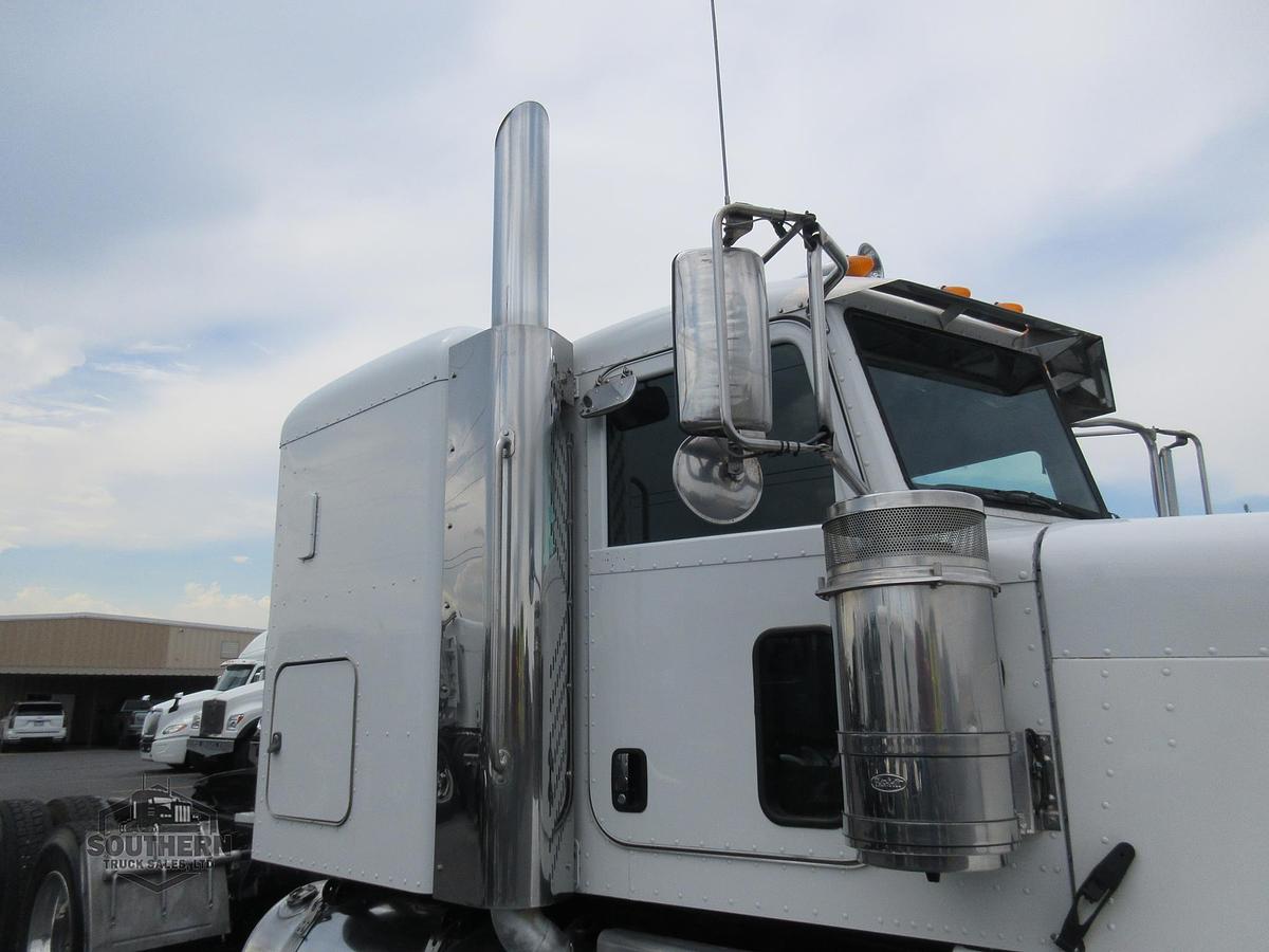 Used 2018 PETERBILT 389