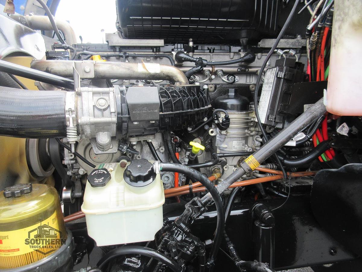 Used 2015 FREIGHTLINER CORONADO 122 SD