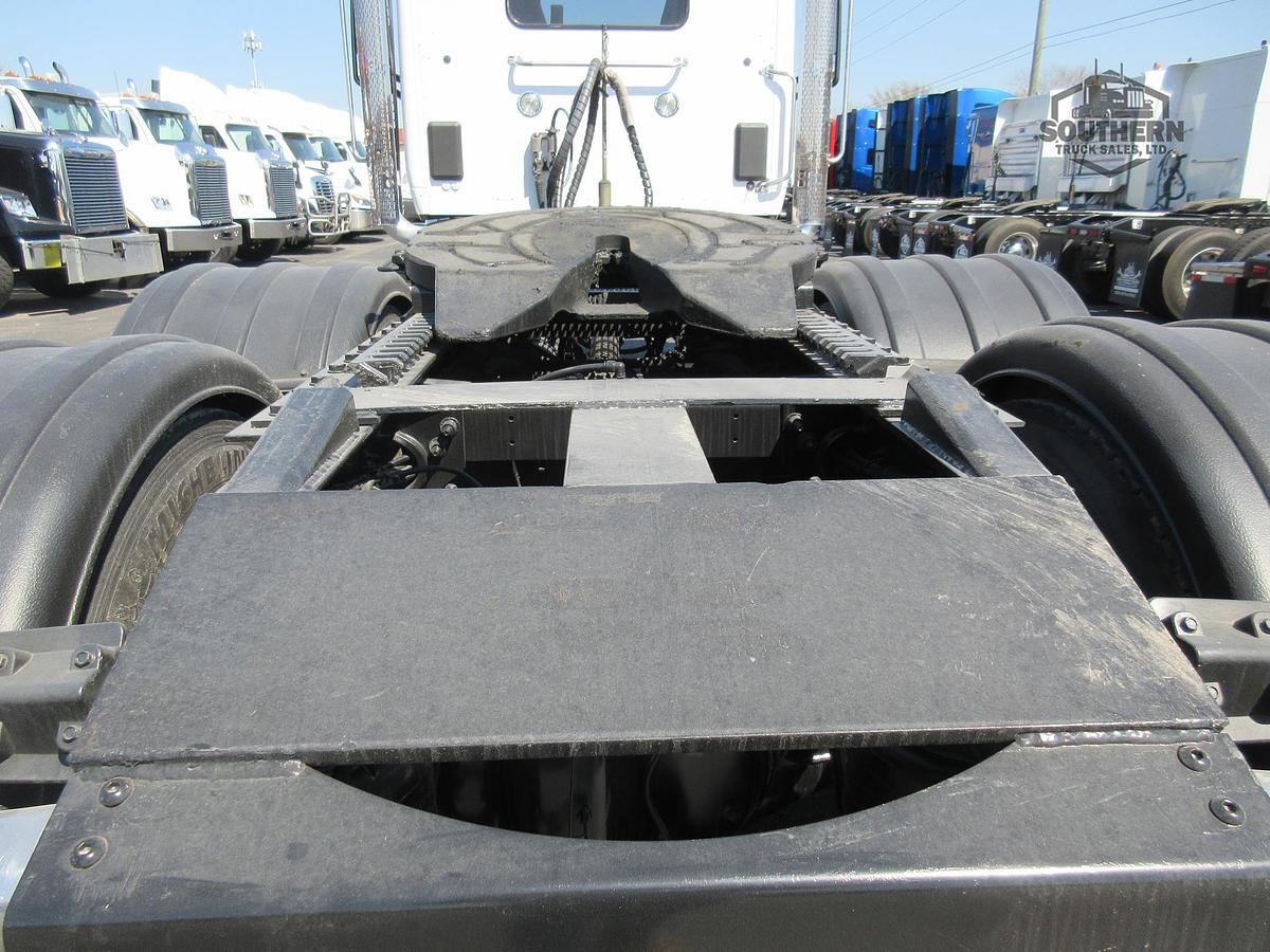 Used 2020 PETERBILT 567