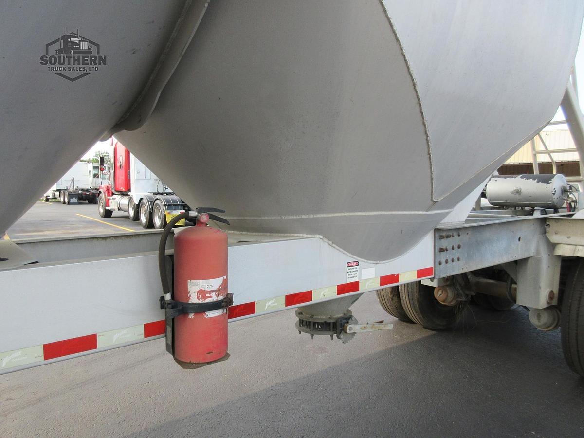 Used 2012 VANTAGE Tandem Axle