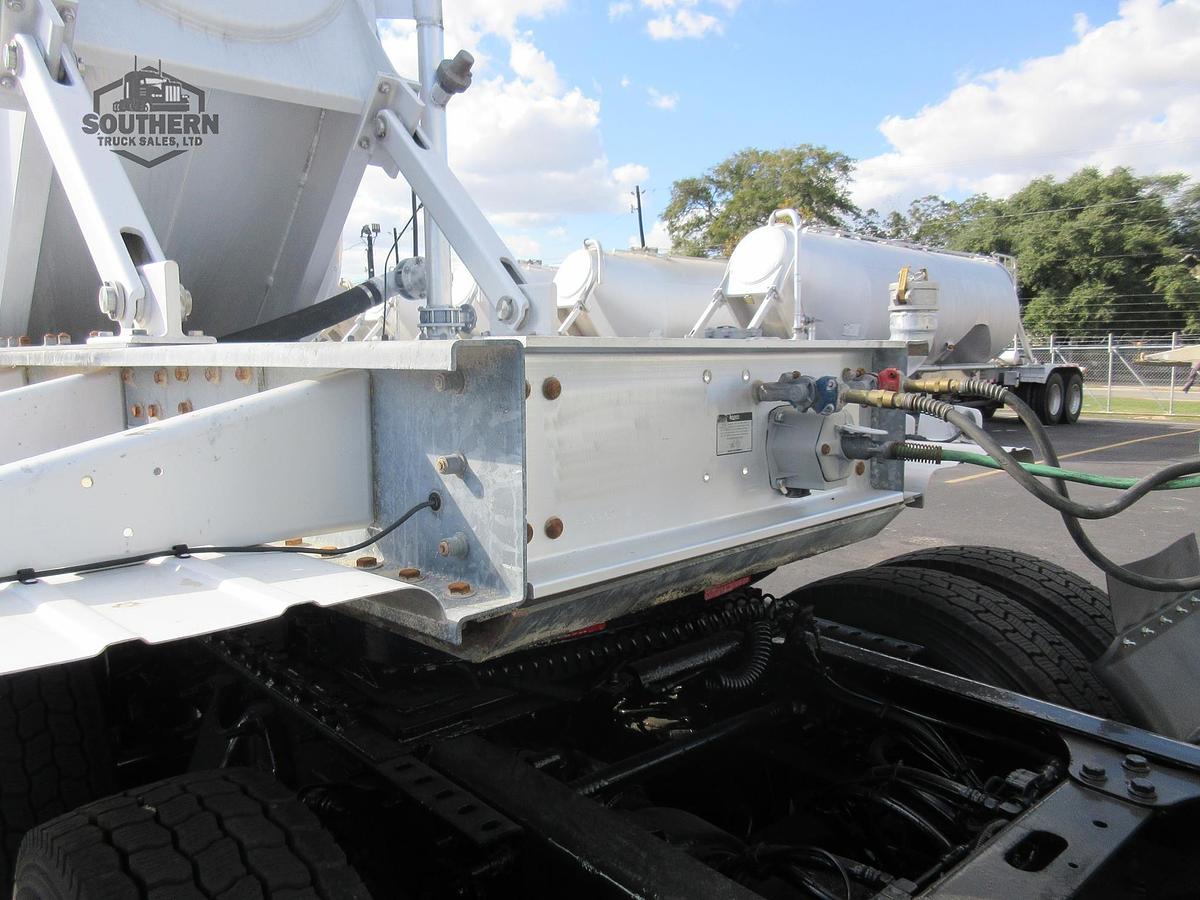 Used 2011 POLAR 41 ft