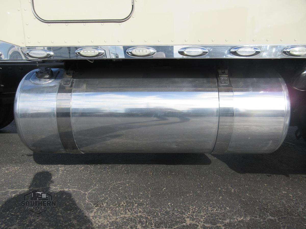 Used 2019 PETERBILT 389