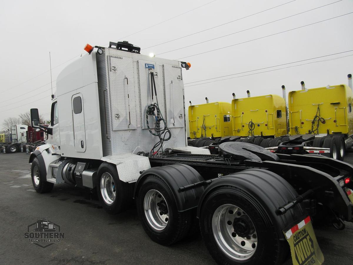 Used 2021 PETERBILT 567