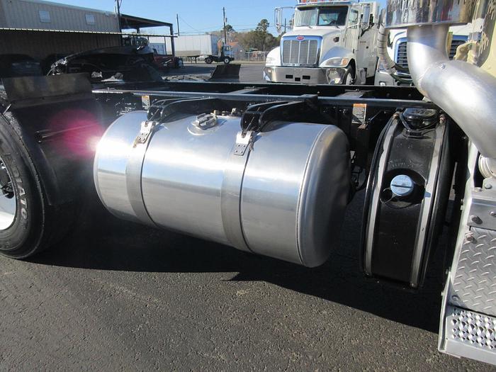 Used 2013 PETERBILT 365