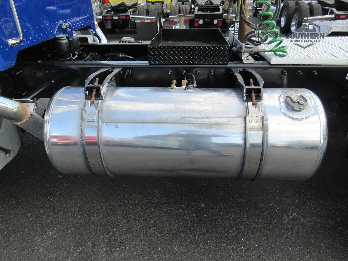 Used 2019 PETERBILT 389