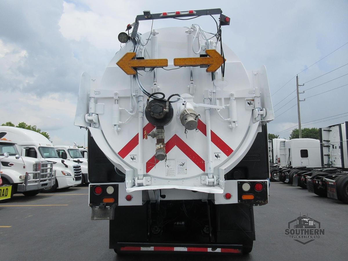 Used 2015 FREIGHTLINER 114SD