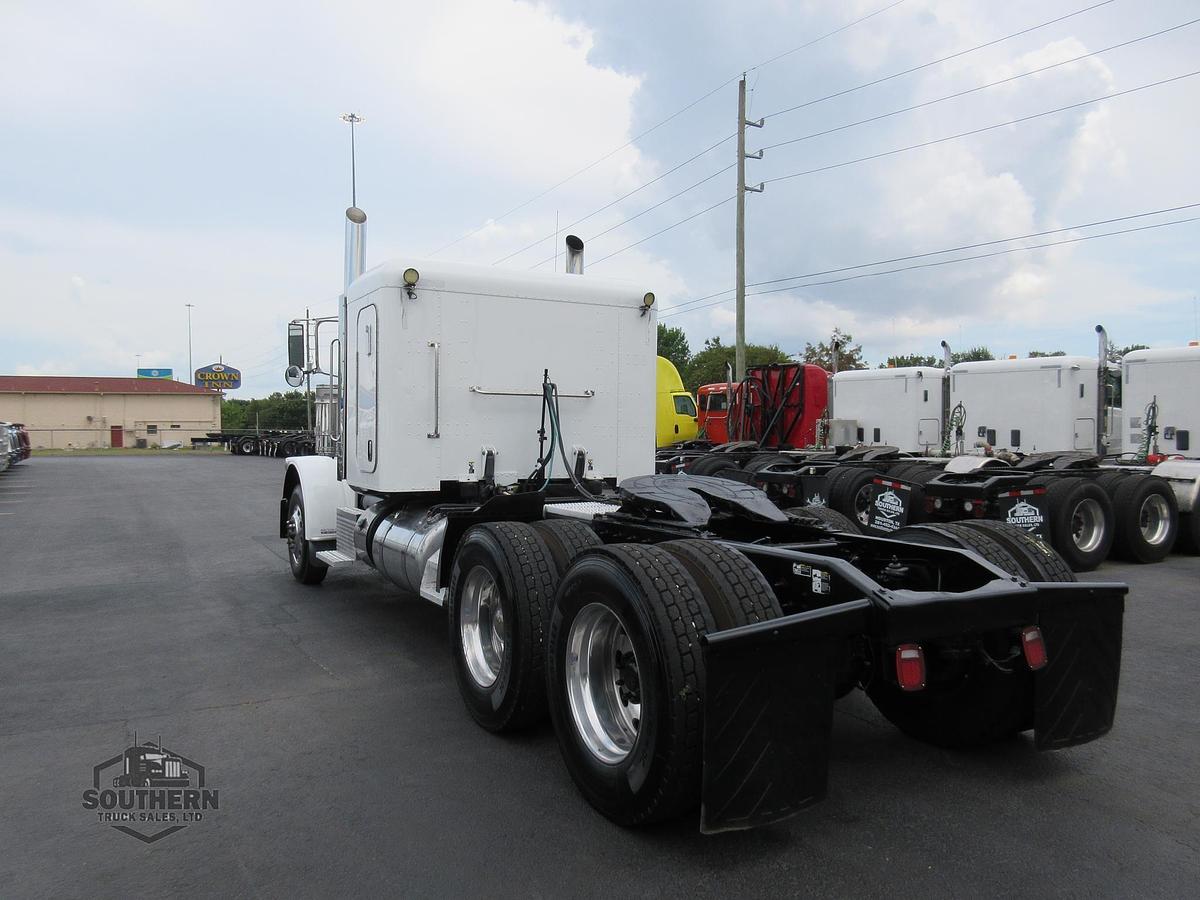 Used 2018 PETERBILT 389