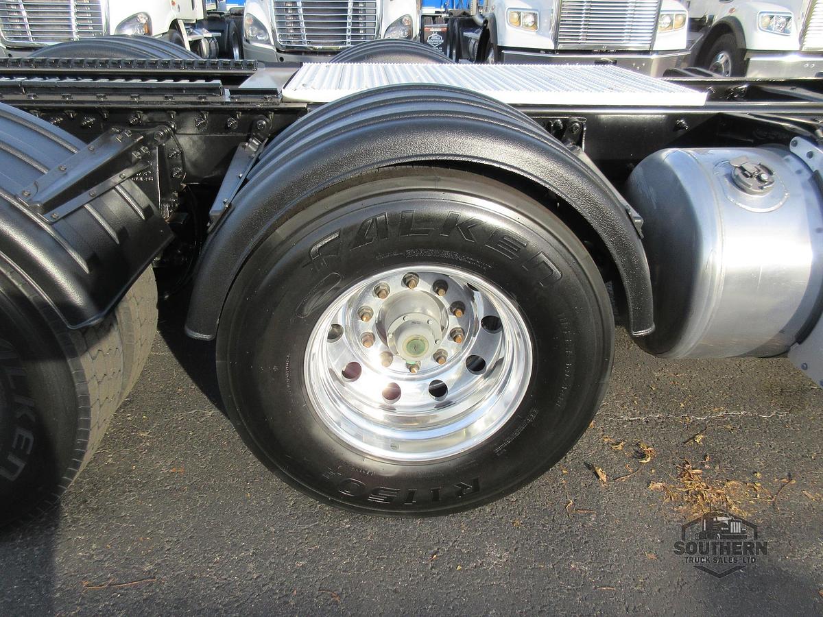 Used 2020 PETERBILT 567