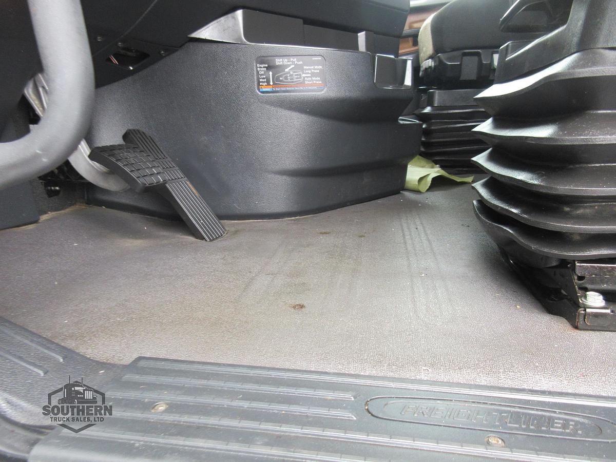 Used 2020 FREIGHTLINER CASCADIA 126
