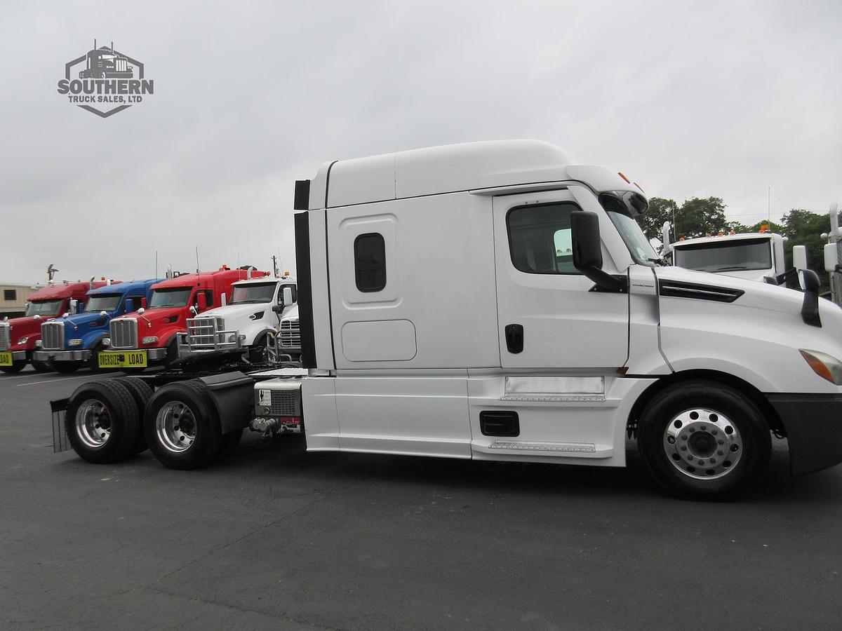 Used 2020 FREIGHTLINER CASCADIA 126