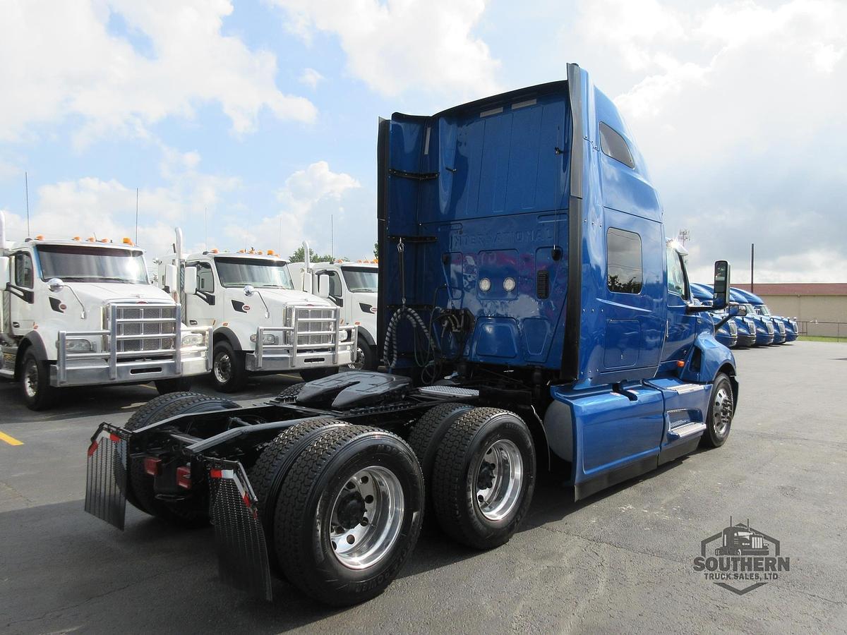 Used 2021 INTERNATIONAL LT