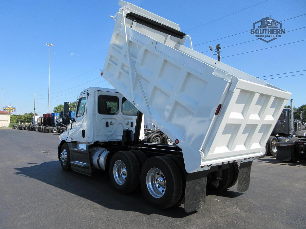Used 2021 FREIGHTLINER CASCADIA 116
