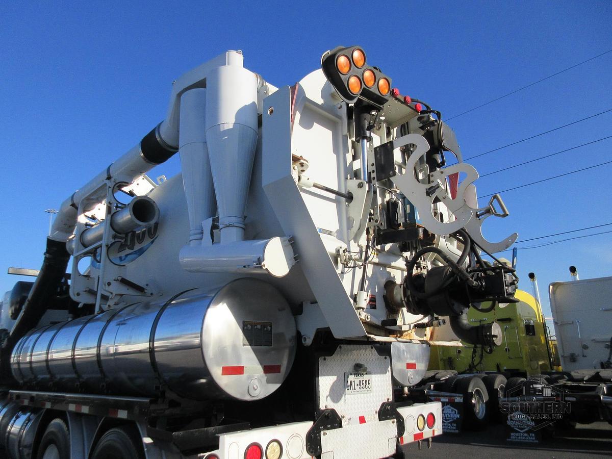 Used 2013 KENWORTH T800