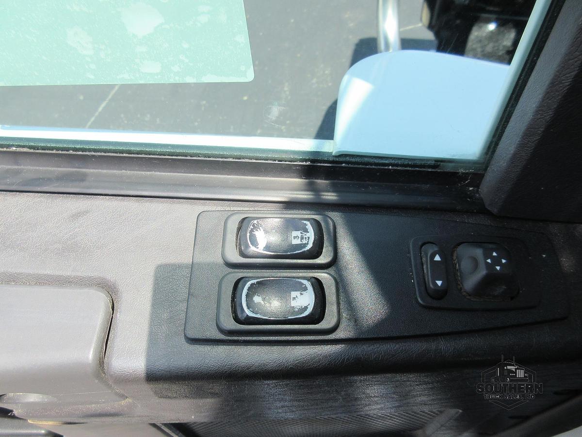 Used 2019 FREIGHTLINER CORONADO 122 SD