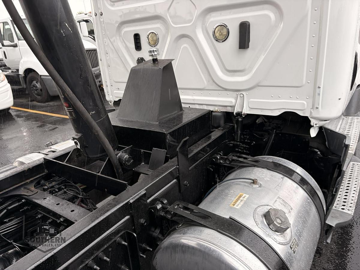 Used 2020 FREIGHTLINER CASCADIA 125