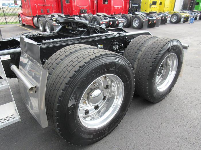 Used 2021 KENWORTH T880