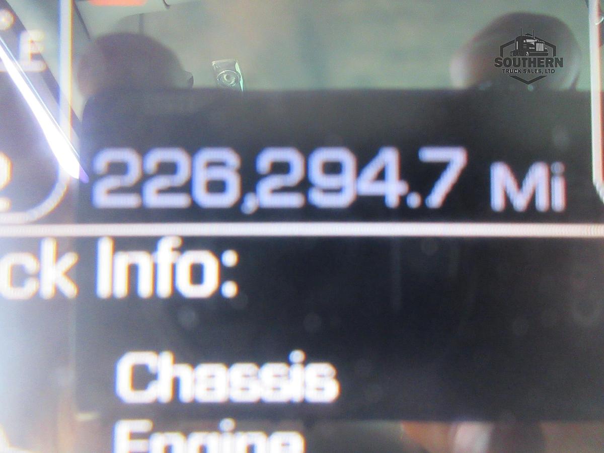 Used 2016 KENWORTH T880