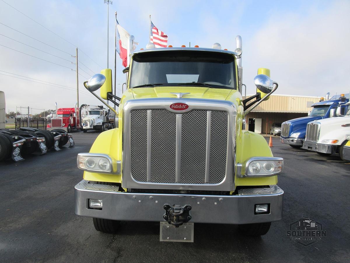 Used 2020 PETERBILT 567