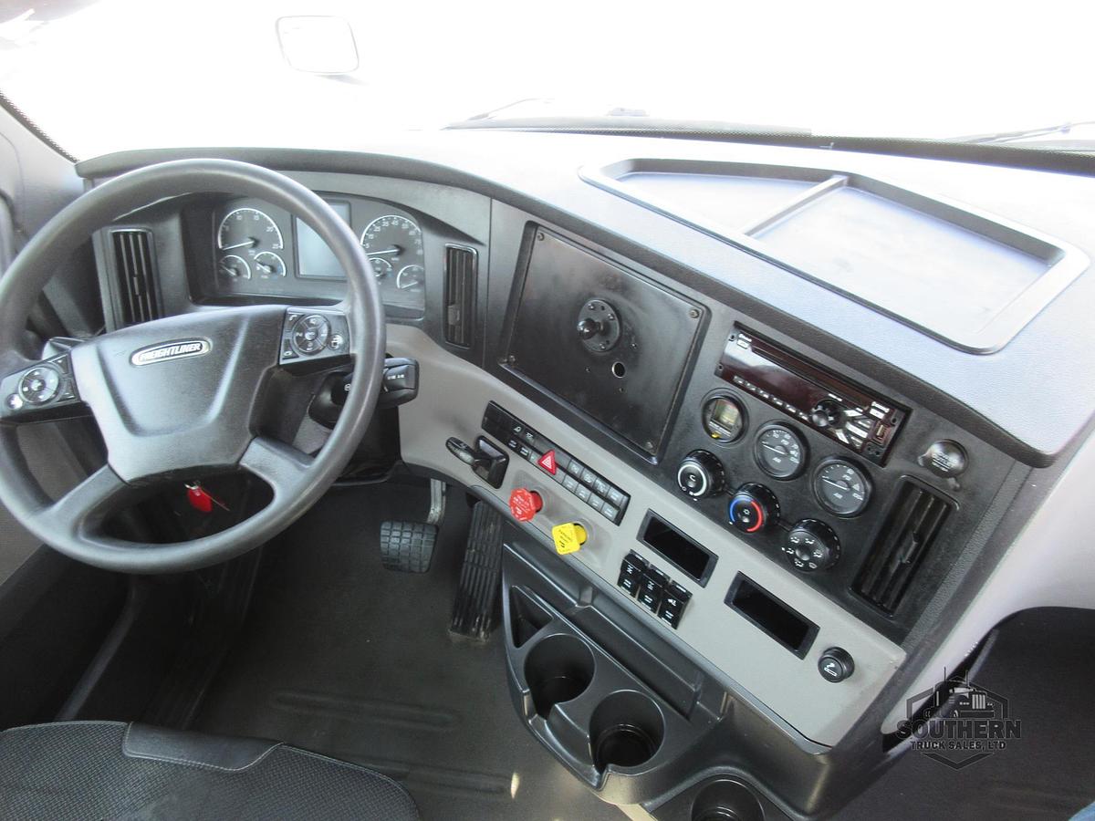 Used 2019 FREIGHTLINER CASCADIA 126