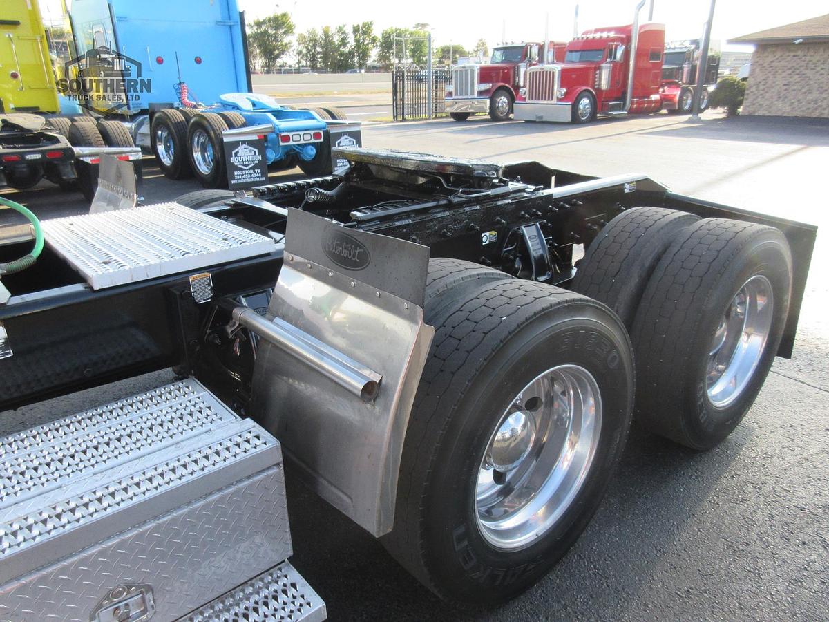 Used 2020 PETERBILT 389