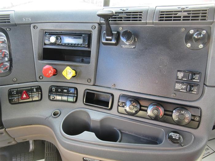 Used 2015 FREIGHTLINER CASCADIA 125