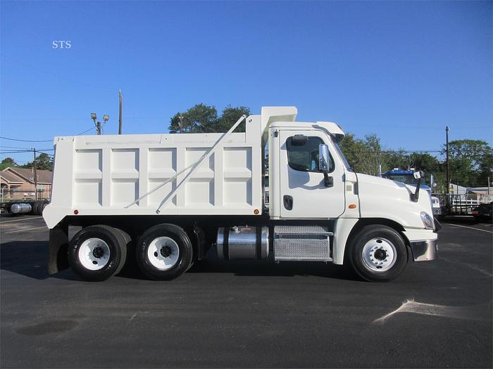 Used 2016 FREIGHTLINER CASCADIA 125