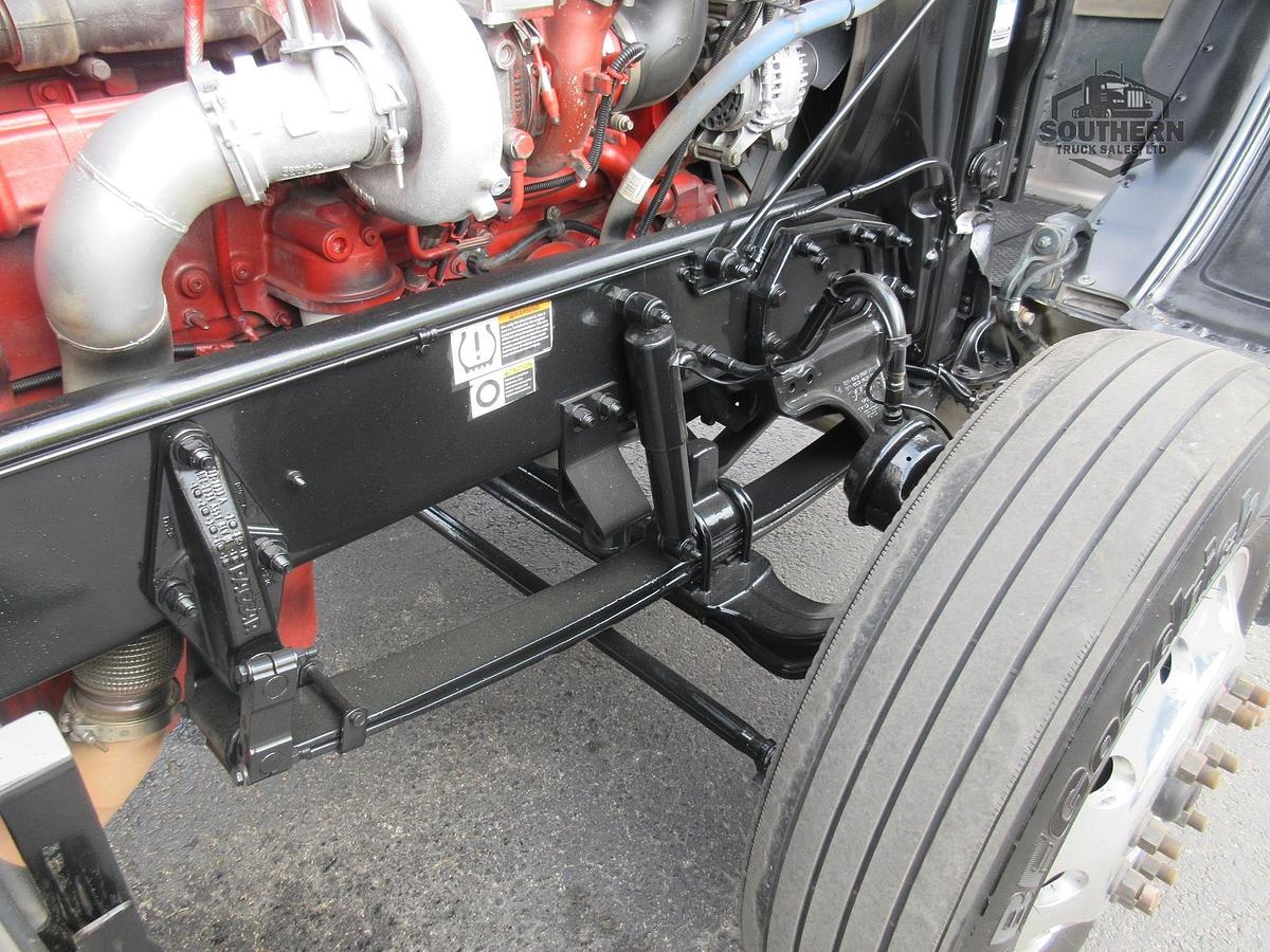 Used 2020 PETERBILT 389