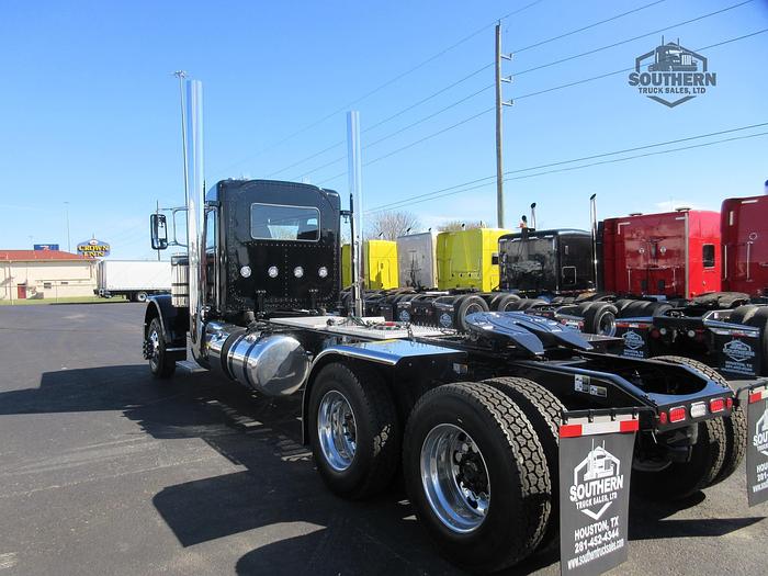Used 2024 PETERBILT 389
