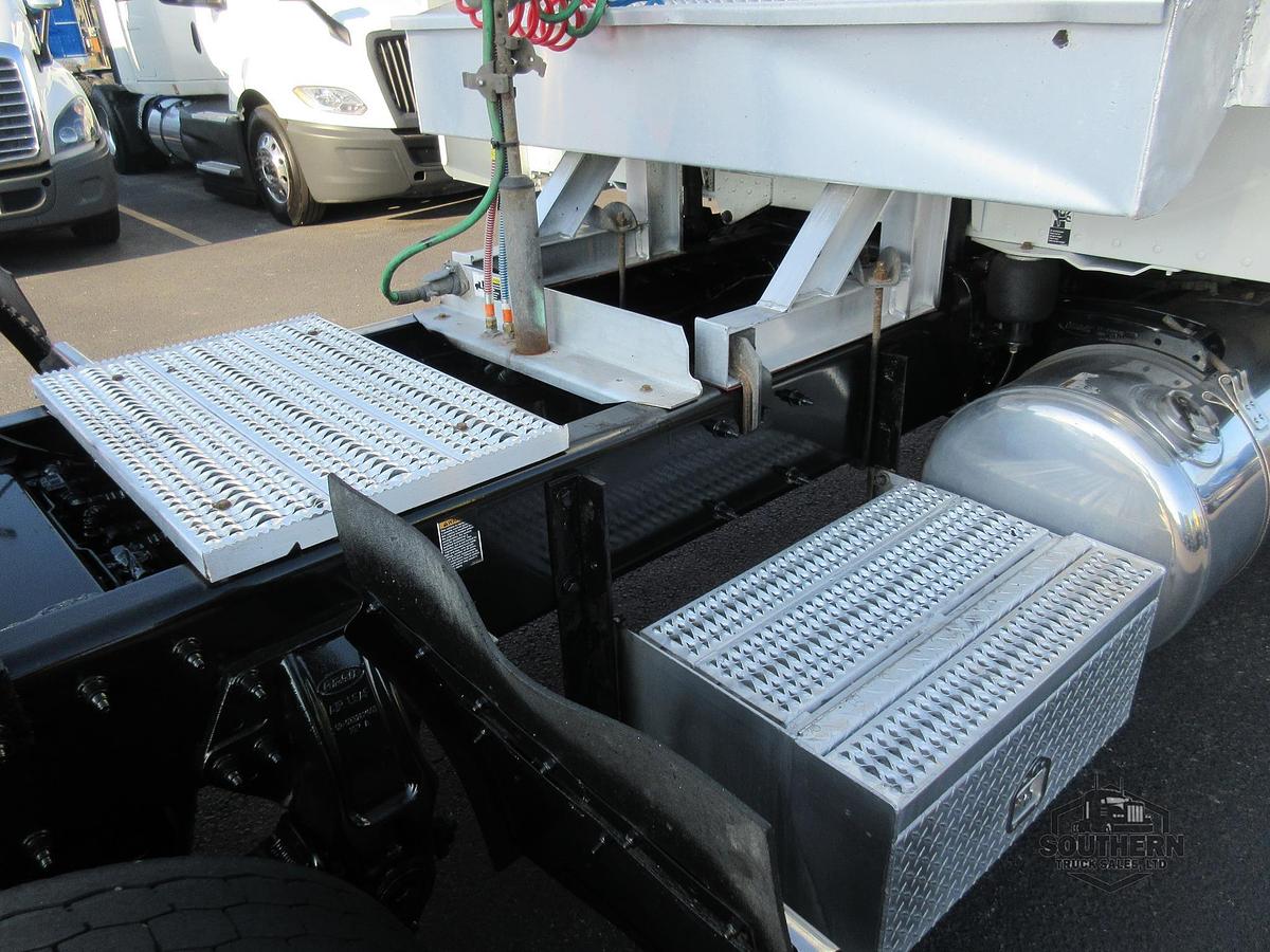 Used 2020 PETERBILT 389