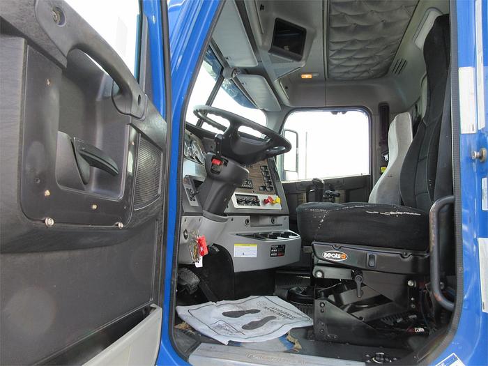 Used 2015 FREIGHTLINER CORONADO 122 SD