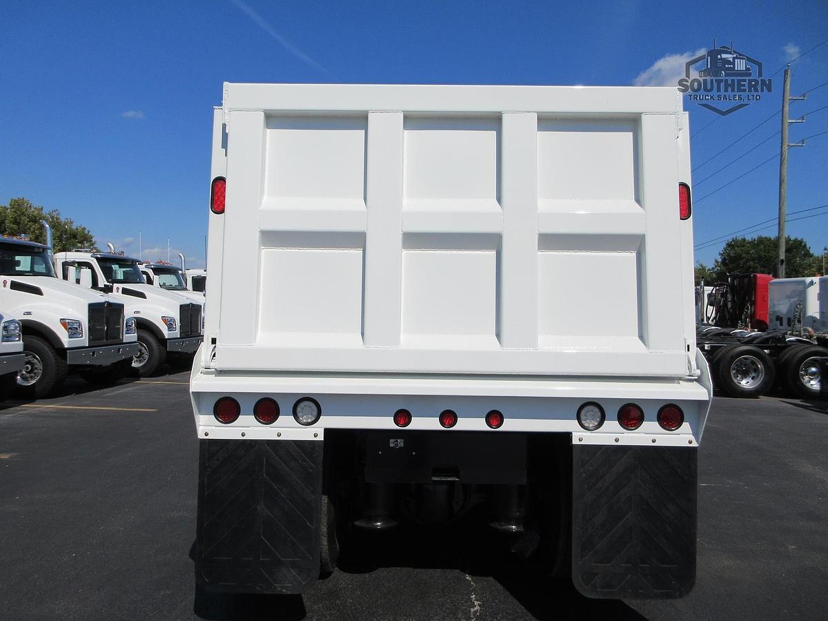 Used 2021 FREIGHTLINER CASCADIA 116